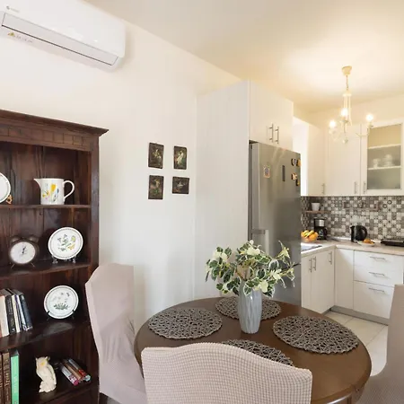 Apartamento ,3km From